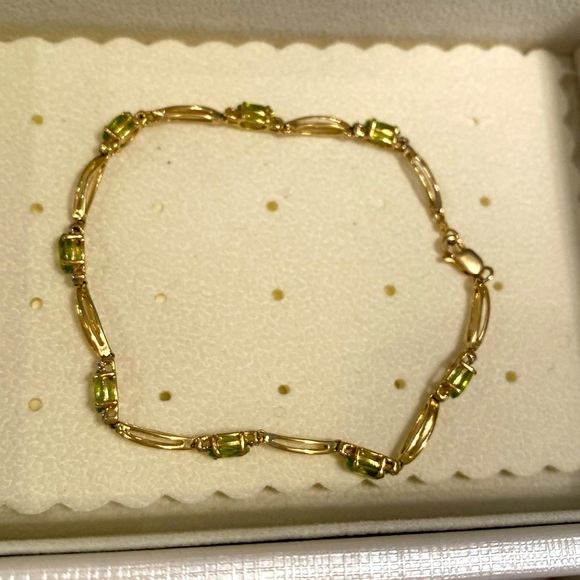 10k Gold Peridot and Diamond Tennis Bracelet - Picture 8 of 11